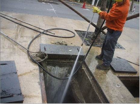 桥西池底污泥如何清理