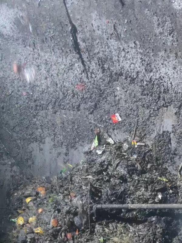 桥西污水池清理