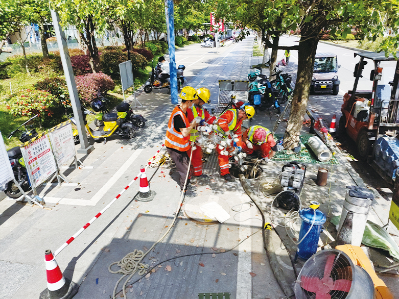  桥西UV-CIPP紫外光固化修复